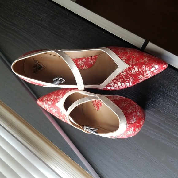 John Fluevog twist to tango Mary Jane Heel size 9.5 red/white - Picture 2 of 8